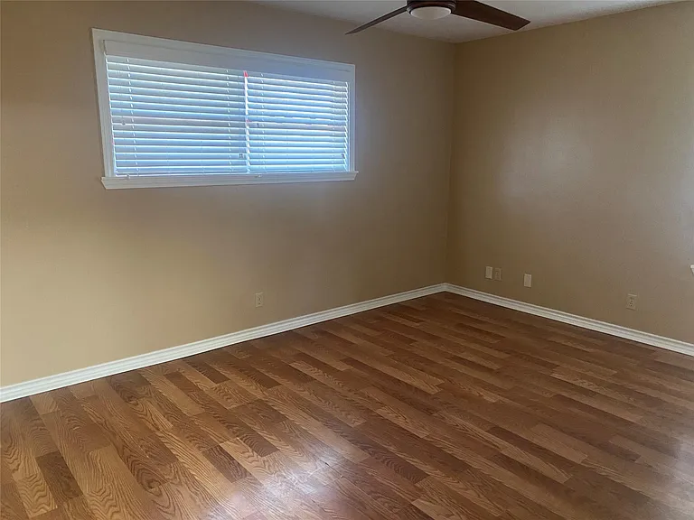7868 Broadview Dr — Photo 12