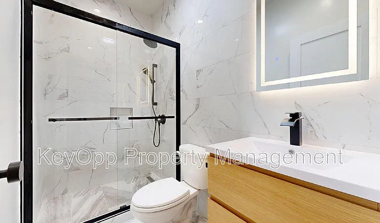 1608 Balboa St — Photo 11