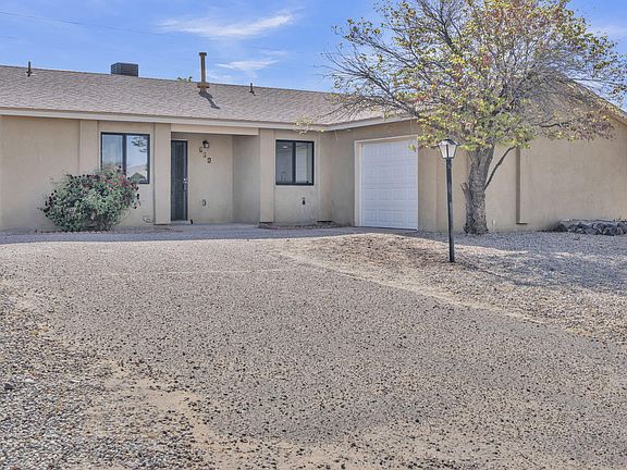 3rd image of 672 Sunflower Dr SW