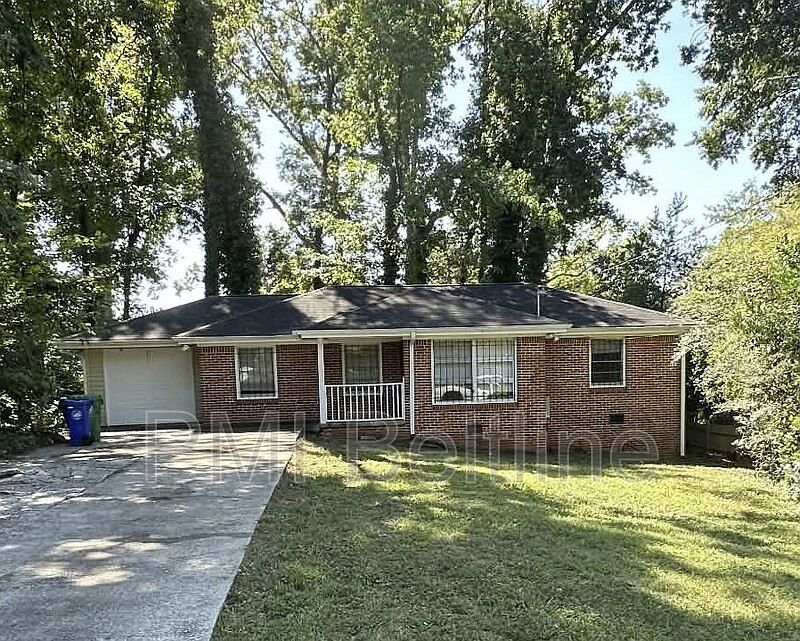 1st image of 2881 Monterey Dr