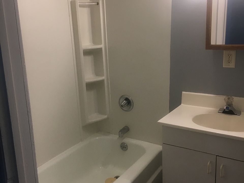 1st image of 802 Steele Ave