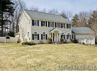 17 Donald Rd, Burlington, MA 01803