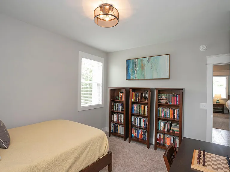 647 James Ave #A — Photo 28