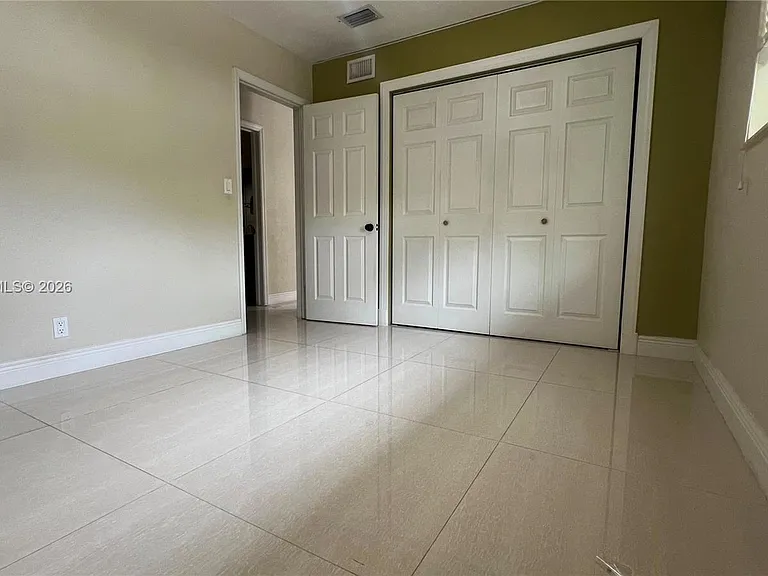 6550 SW 8th St — Photo 10