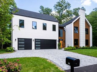 48 Sherburne Rd S, Lexington, MA 02421