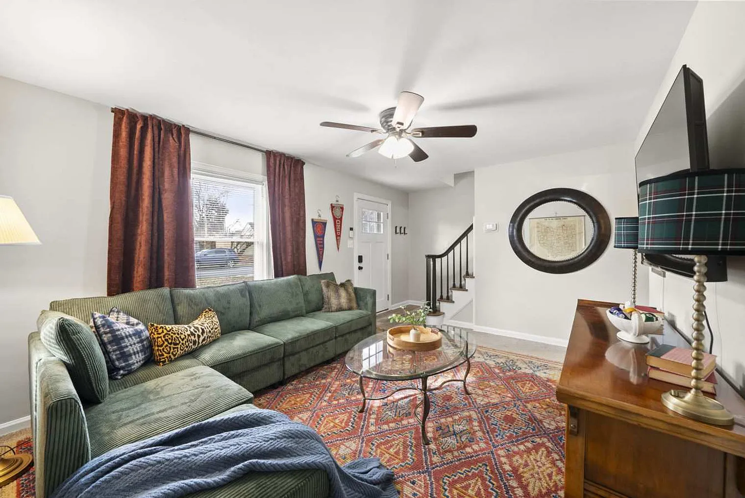 4 bed, 2.0 bath, 1076 sqft, $3,812 — Photo 1