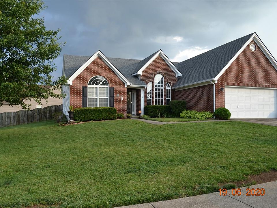 1st image of 401 Cypress Pl