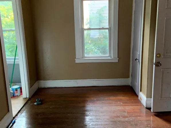 884 Yorkston St, Schenectady, NY 12303