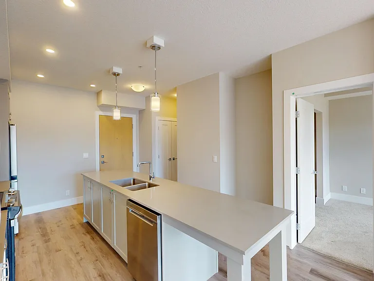 307 17th Ave SW — Photo 9