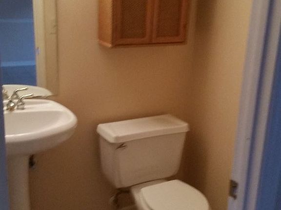 5th image of 203 Kettering Ct