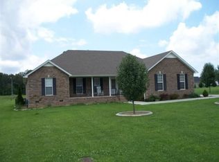 118 Linda Ln, Tullahoma, TN 37388
