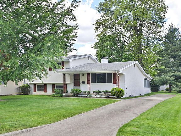 2nd image of 999 Brentford Dr