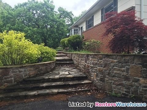 2nd image of 494 Martin Dr
