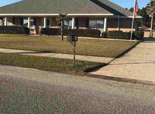 335 Manchester Ln, Foley, AL 36535