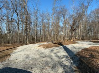 22204 N Miller Lake Ln, Texico, IL 62889