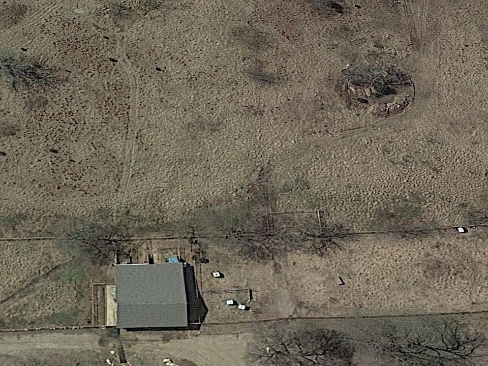 Aerial view of property 