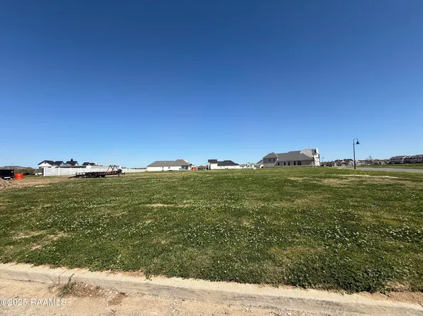 113 Pebble Ln, Youngsville, LA 70592