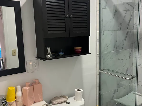 863 East 49th Street image 11 of 33