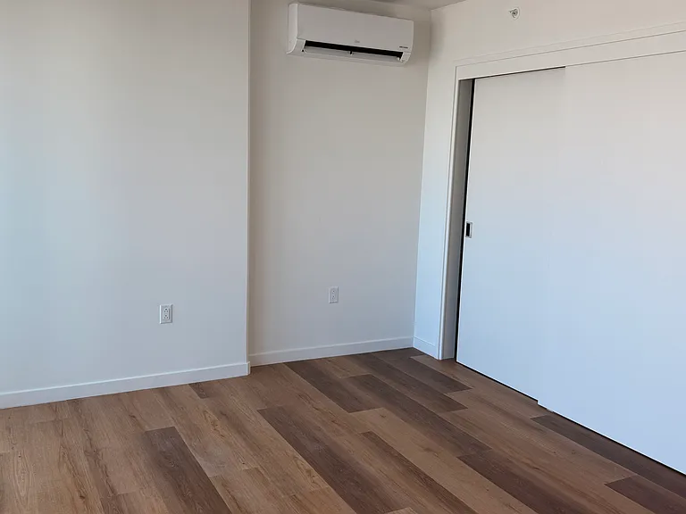 1515 Liona St #910 — Photo 4