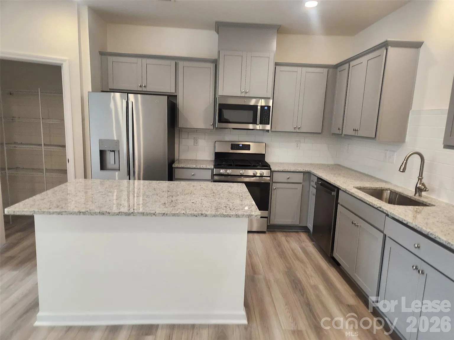 3 bed, 2.5 bath, $2,150 — Photo 3
