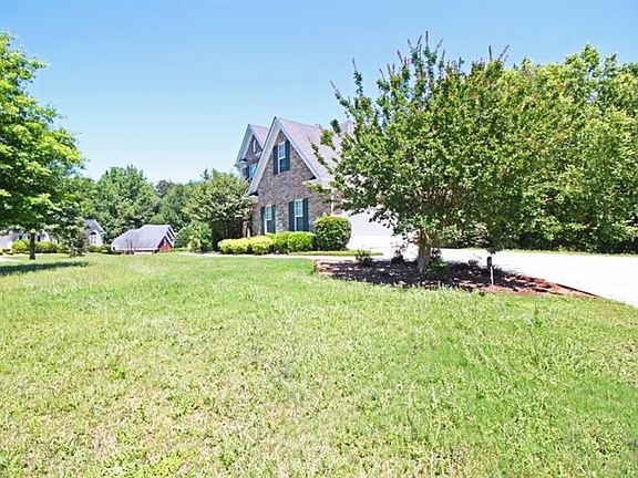 3rd image of 1201 Twin Ponds Ct