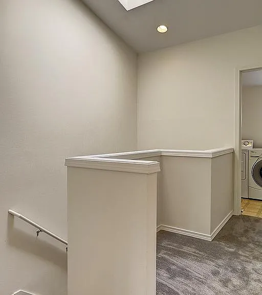8524 Midvale Ave N #B — Photo 12