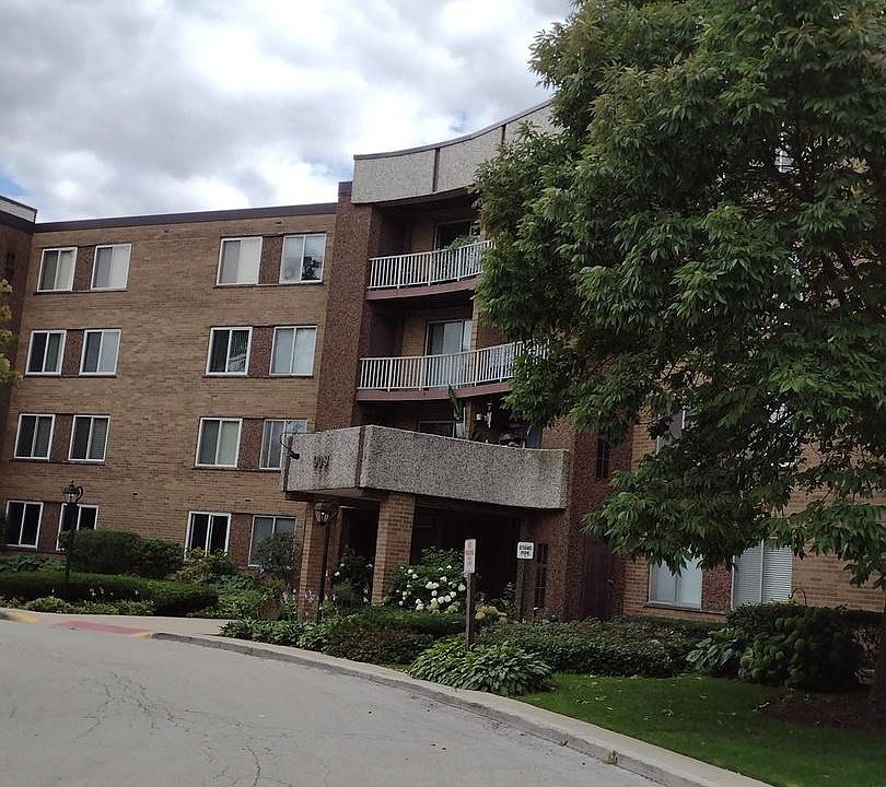 1st image of 909 E Kenilworth Ave Unit 325