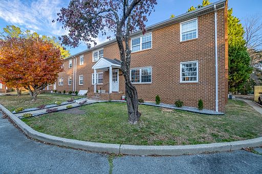 1st image of 4511 Forest Hill Ave APT 4