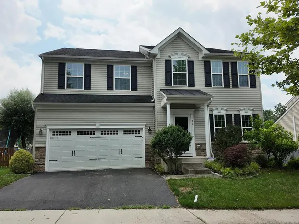 91 Eisentown Dr, Lovettsville, VA 20180
