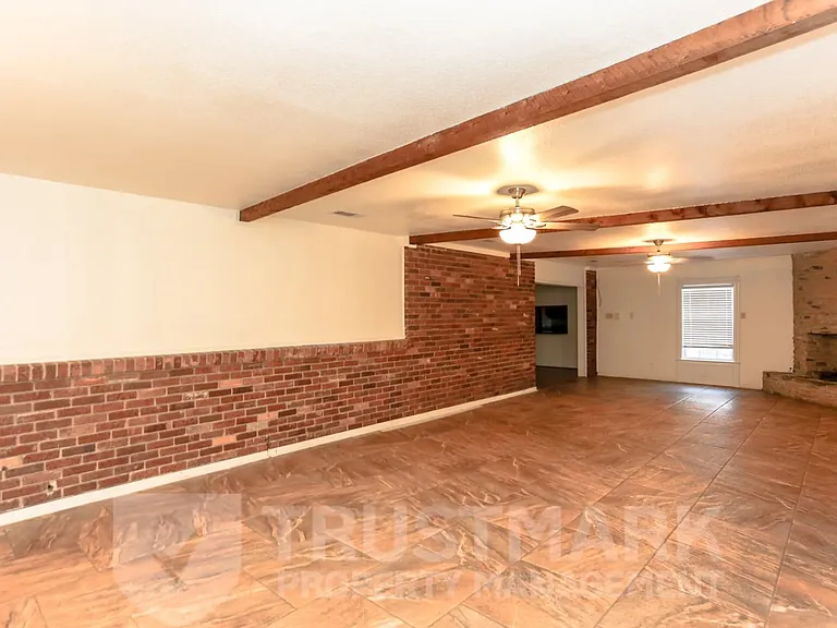 101 Highland Oaks Dr — Photo 18