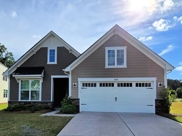 3048 Rosseau Ln, Mount Holly, NC 28120