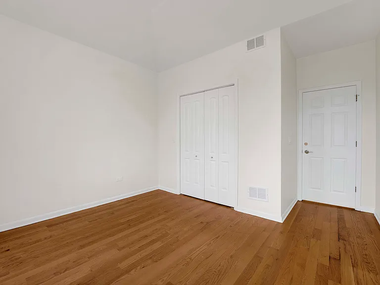 2859 S Lowe Ave #2F — Photo 15