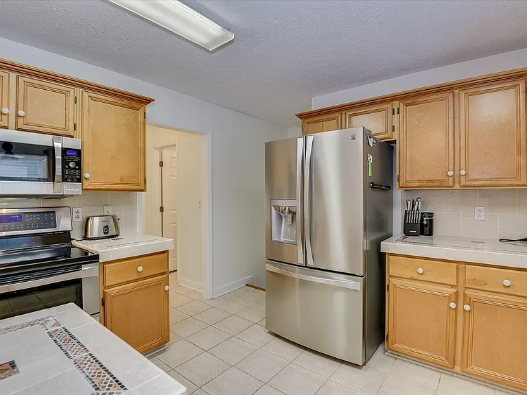869 Hickory Ridge Rd — Photo 18