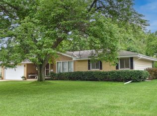 5928 Sugarbush Ln, Greendale, WI 53129