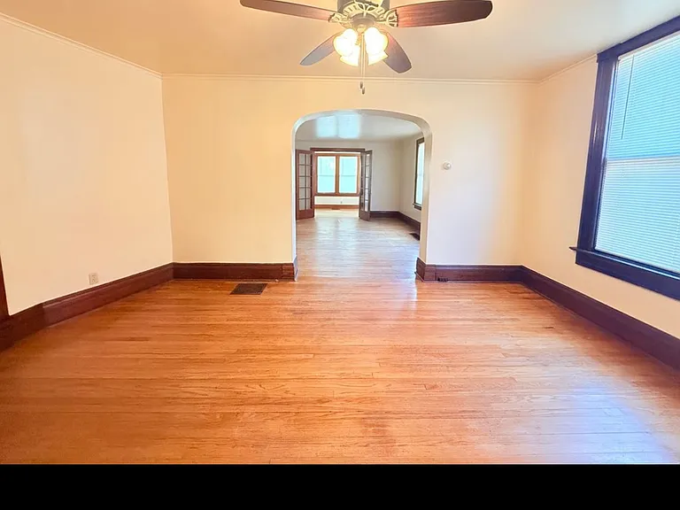 529 S Indiana Ave #2 — Photo 4