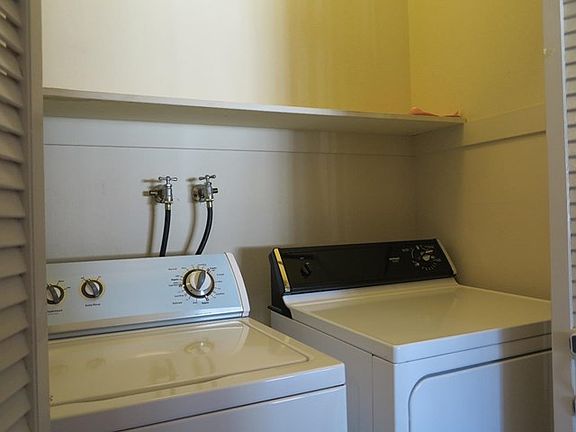 5th image of 1326 Hoover St APT 8
