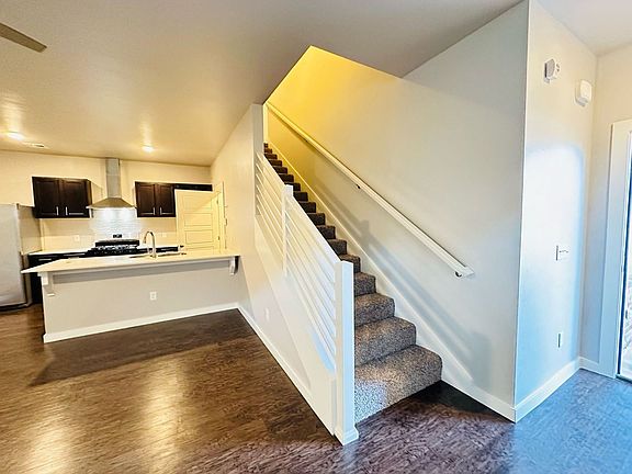 5th image of 2116 Camino Del Plaza Ln