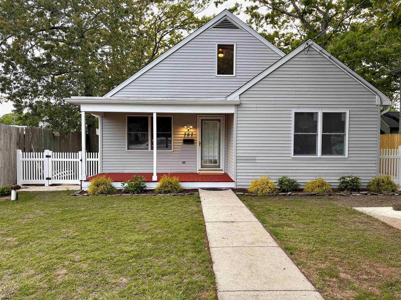 3 bed, 2.0 bath, $2,800 — Photo 1