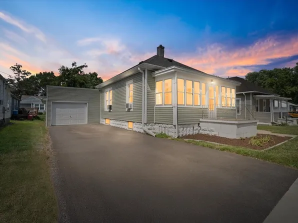 421 W Cleary St, Pontiac, IL 61764