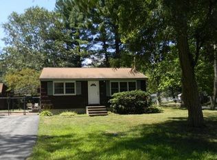 52 Lawndale Rd, Tyngsboro, MA 01879