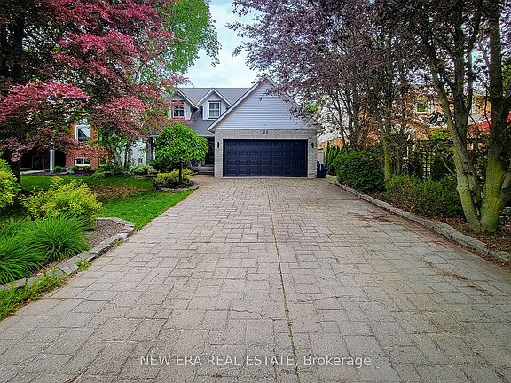 2nd image of 29 Woodside Sq