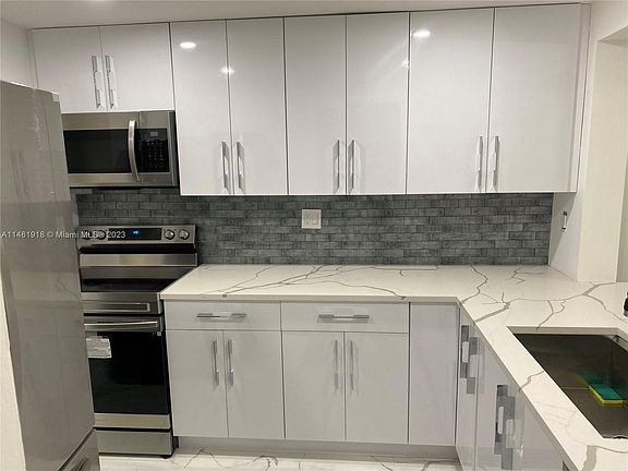 5th image of 8010 Colony Cir N APT 107