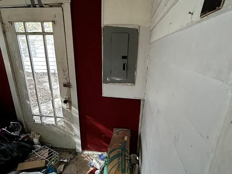106 Locust St — Photo 12