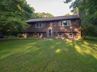 76 Sunrise Ave, Pawcatuck, CT 06379
