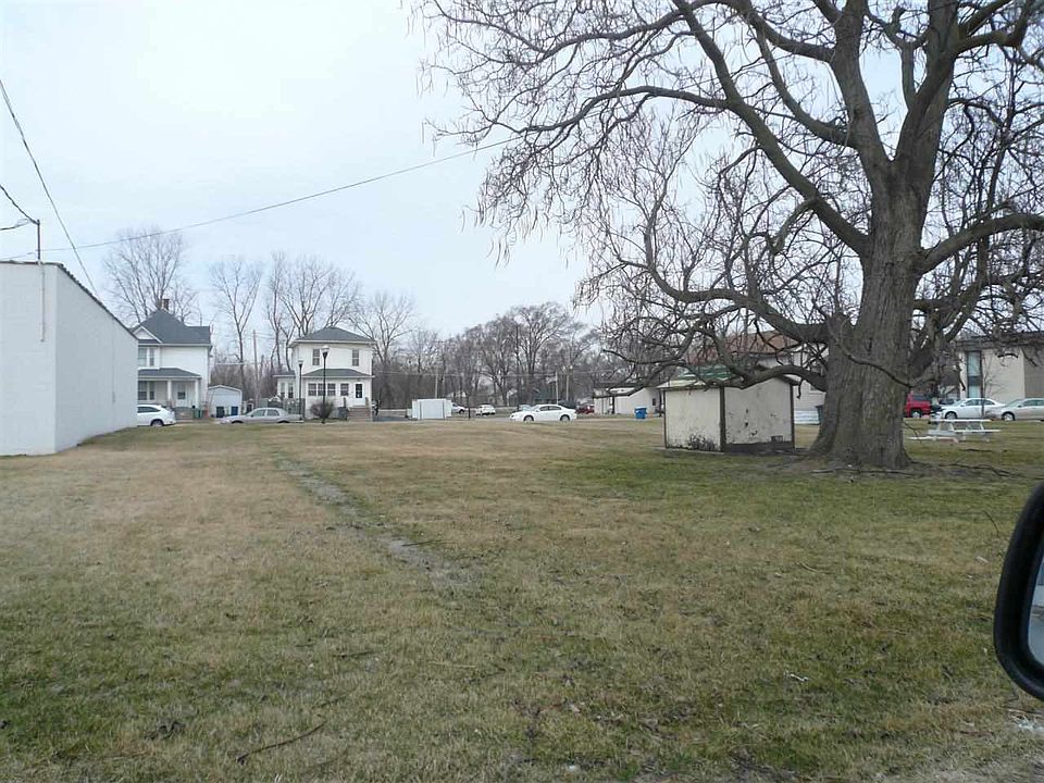 2nd image of 319 4th St W