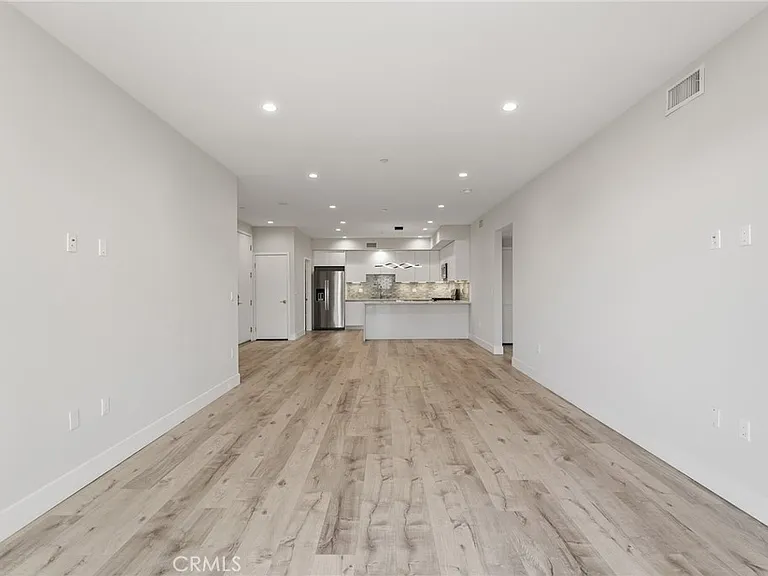 5820 La Mirada Ave #402 — Photo 2