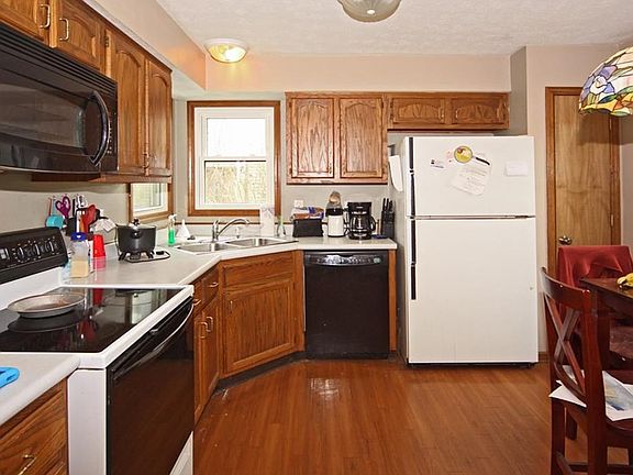 4th image of 10220 E Park Stream Dr