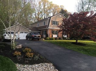 10303 Hunt Country Ln, Vienna, VA 22182