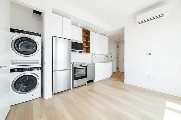 Rented by Key City Capital Inc | media 27