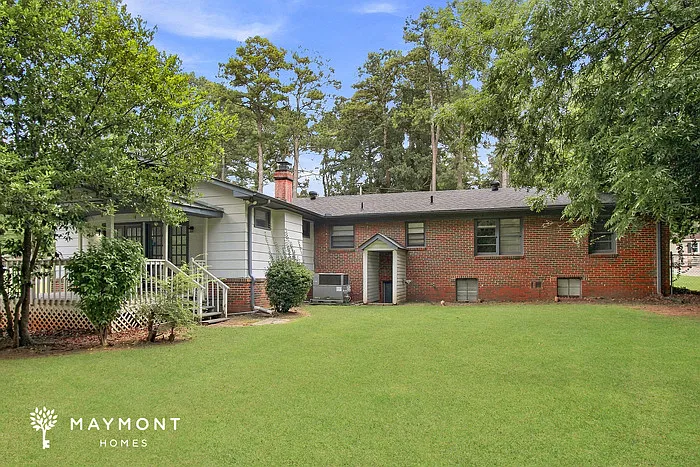 4 bed, 2.0 bath, 1963 sqft, $1,745 — Photo 2